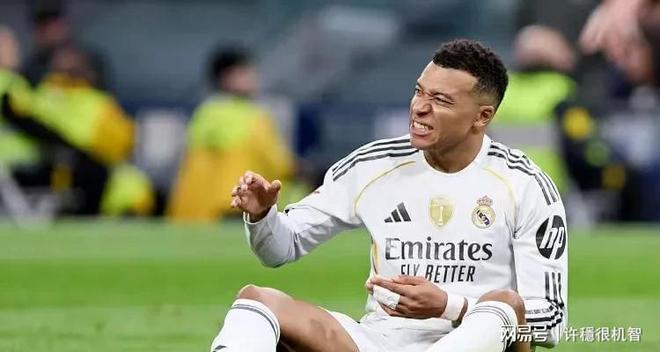 国王杯倒计时；本菲卡今晨防线松动；细节引发关注；球迷炸锅；年轻球员得到机会